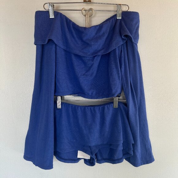 Dippin’ Daisy’s Jessie Sweater & Fold-Over Mini Shorts set - Picture 1 of 8